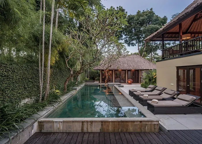 Kayumanis Private & *